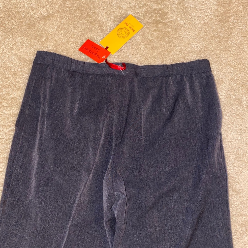 🩶♦️NWT Ruby Rd 14 Short Slacks🩶 - Picture 8 of 10